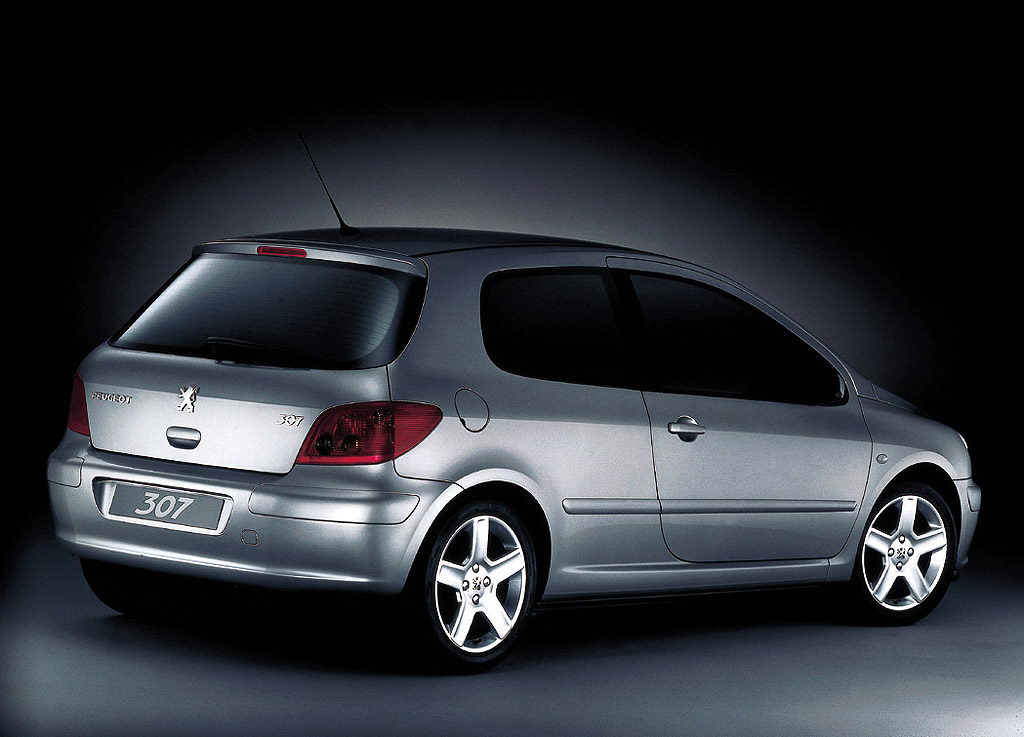 Peugeot 307 2001 03.jpg